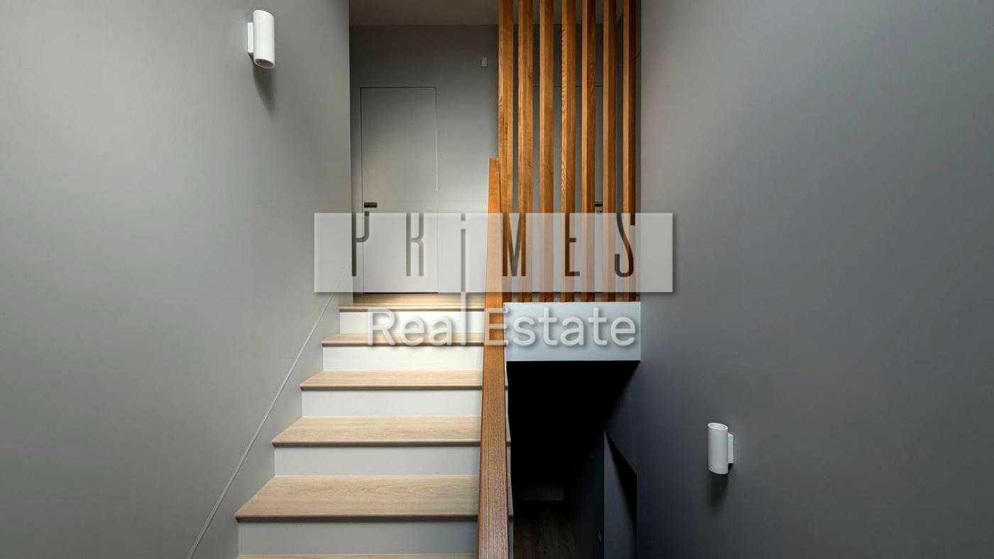 1874393698328724