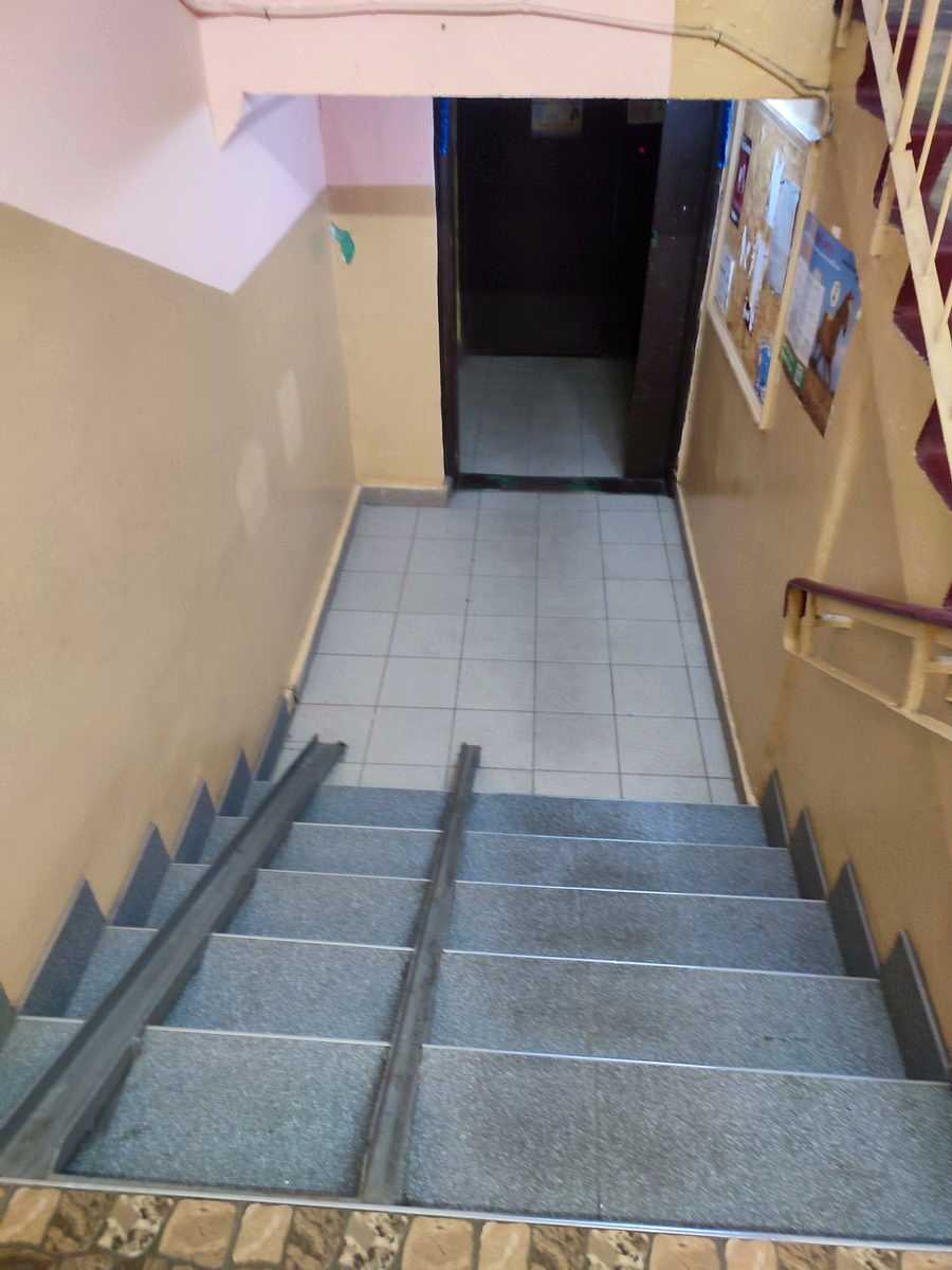 1874393995685469