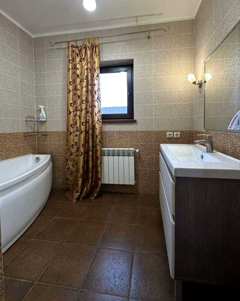 1874394356701560
