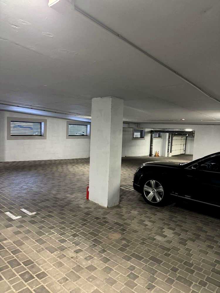 1874398401329346