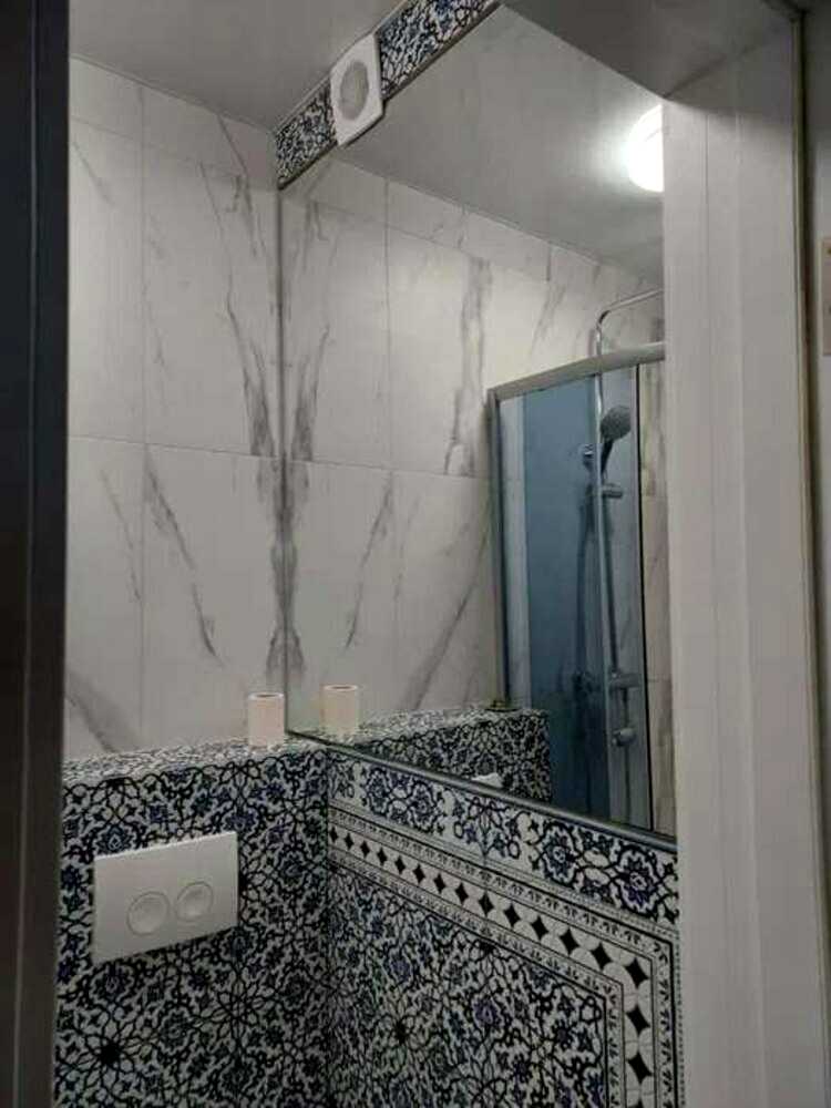 1874398986024388