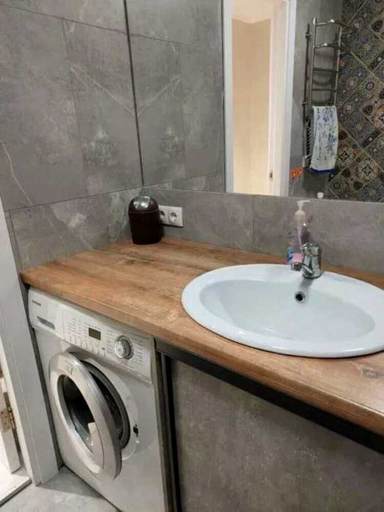 1874398986575660