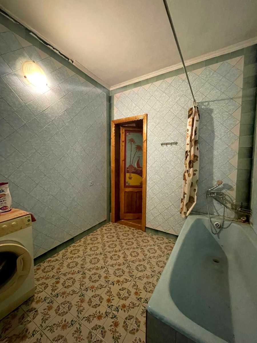 1874401223488358
