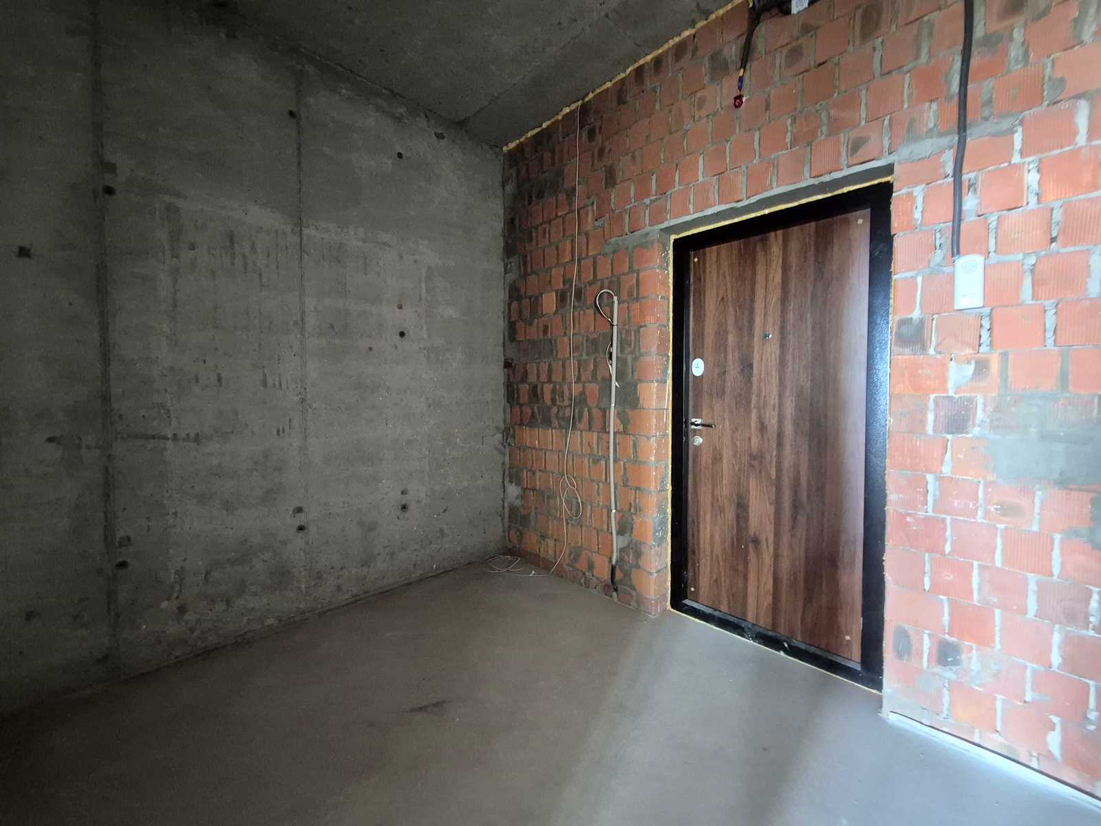 1874404186308563