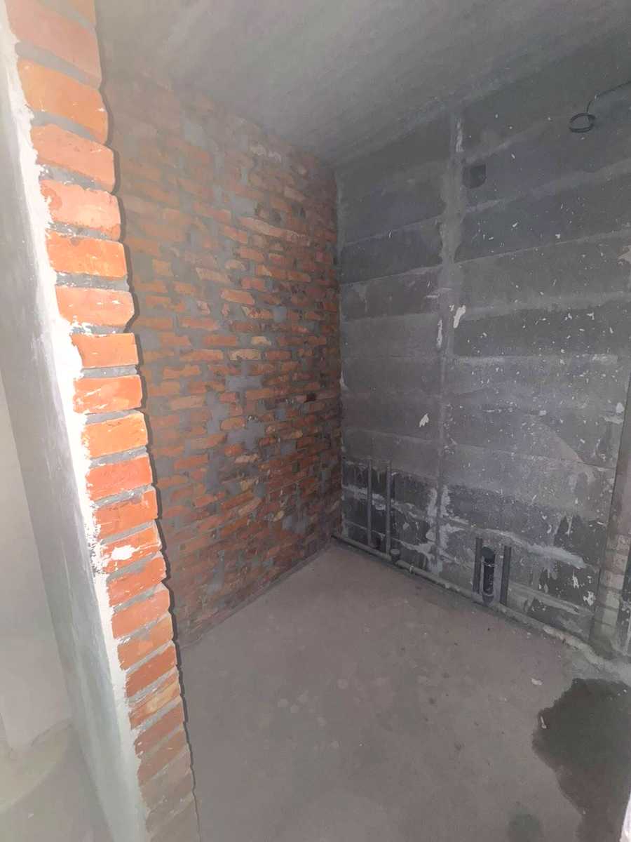 1874404341611460