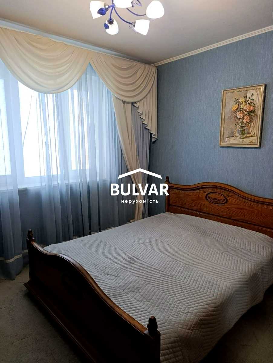 1874404583810608