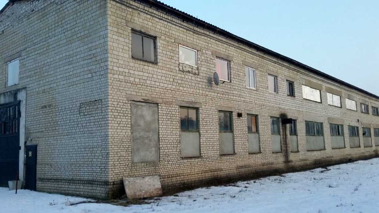 1874405933636556