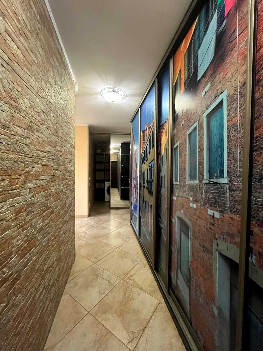 1874412861029902