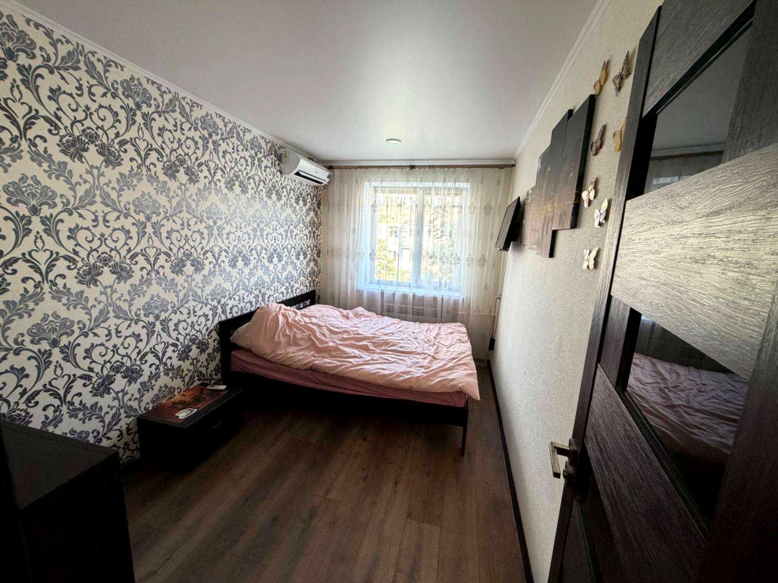 1874416243469992