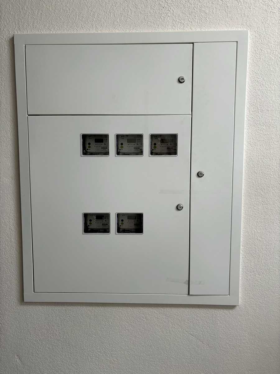 1874419077540829