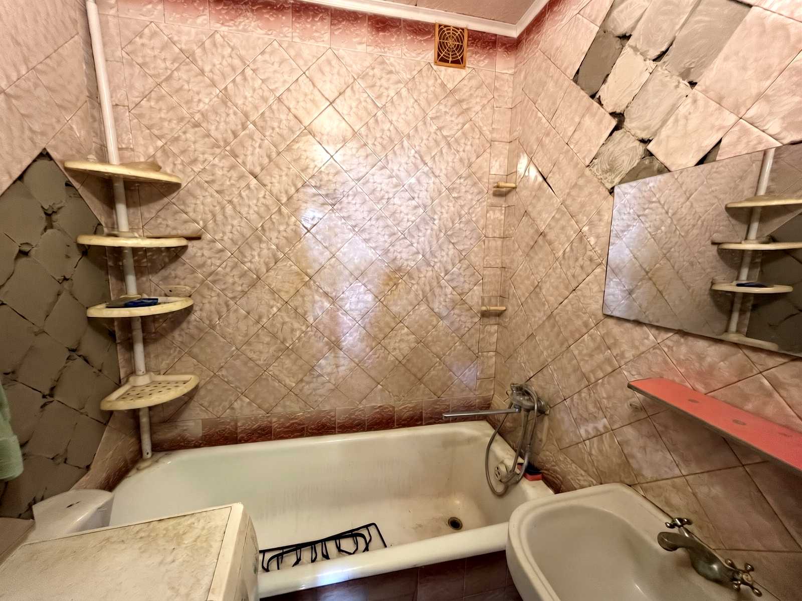 1874420546534824