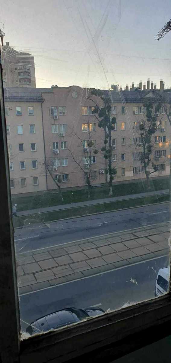 1874421151407041