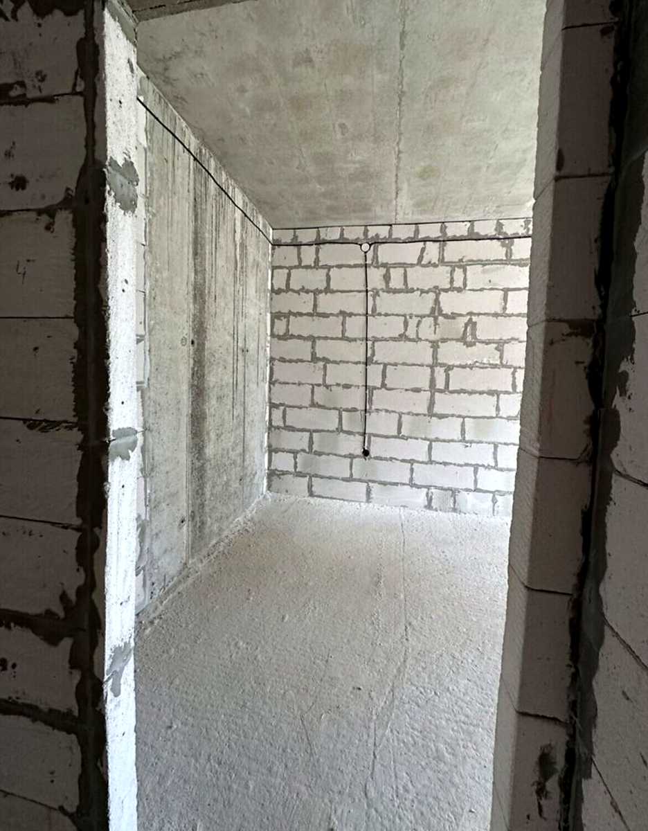 1874426982750977