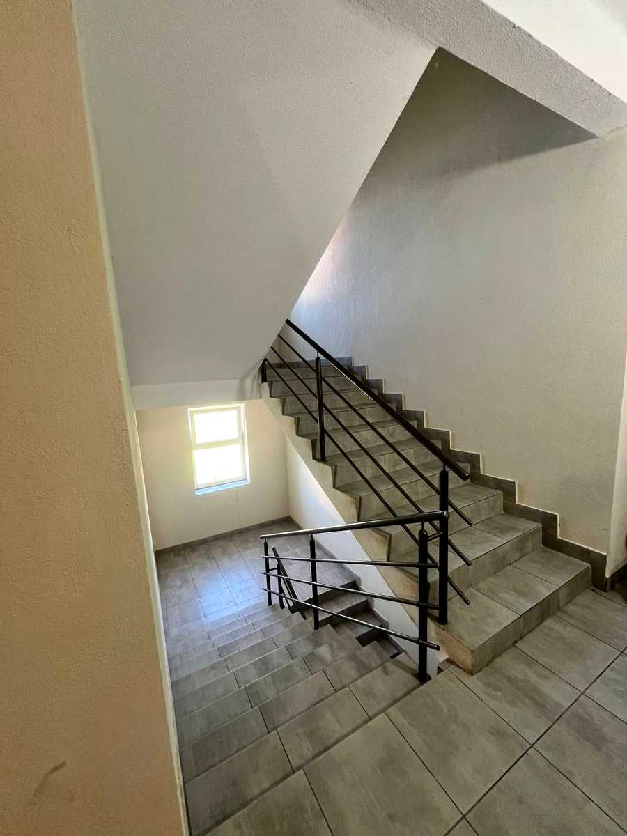 1874432743550704