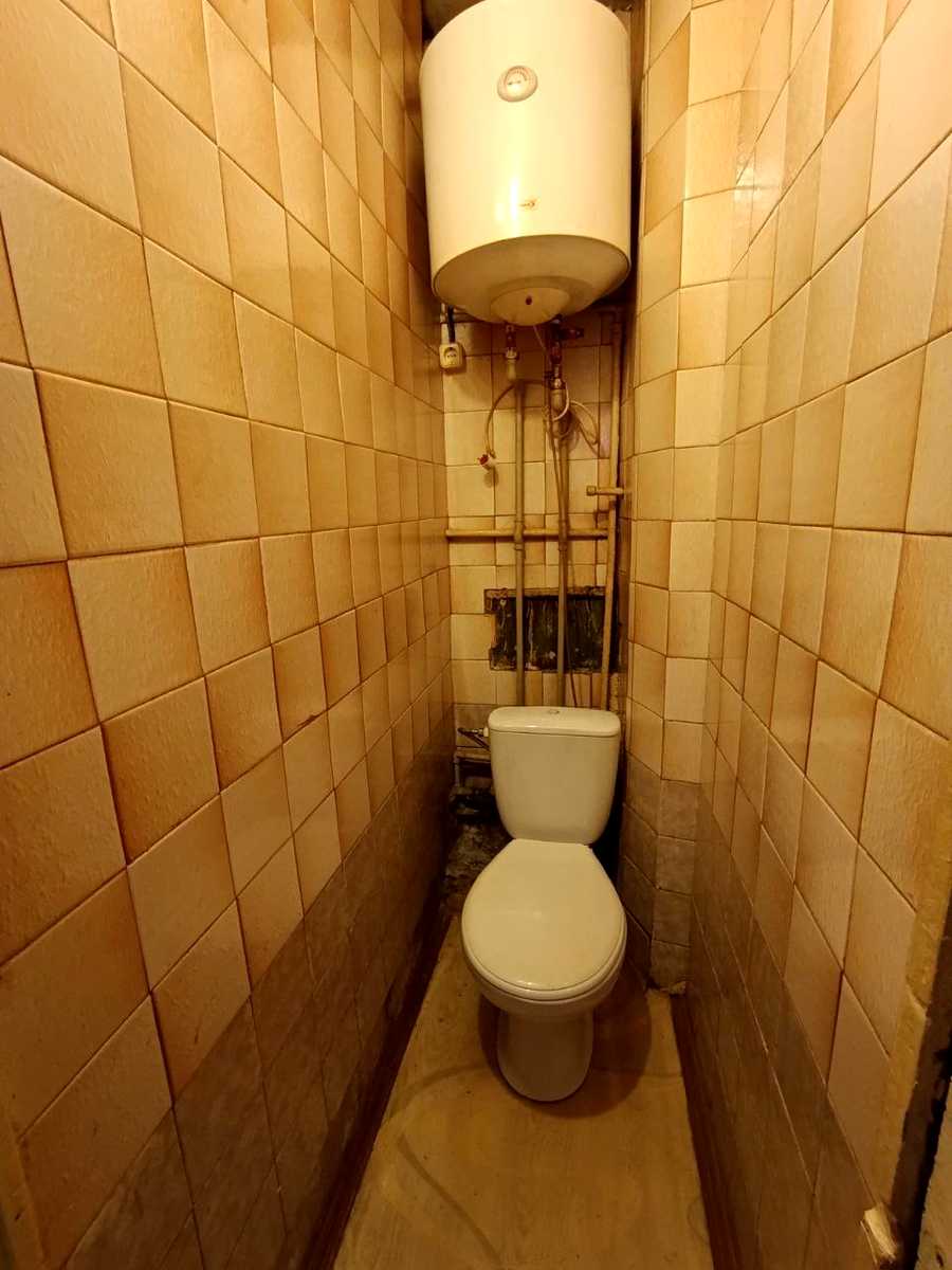 1874435938298332