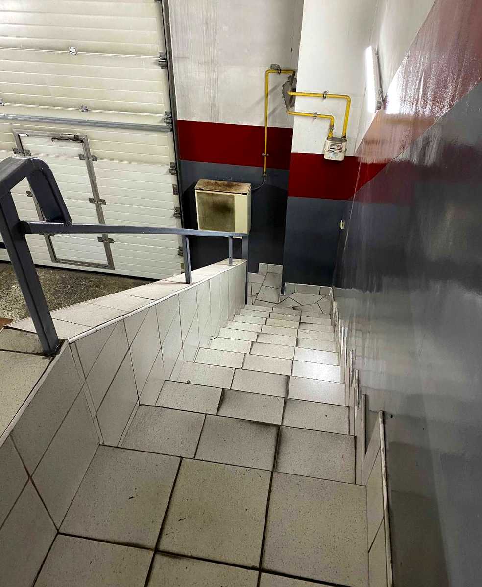 1874481155158985