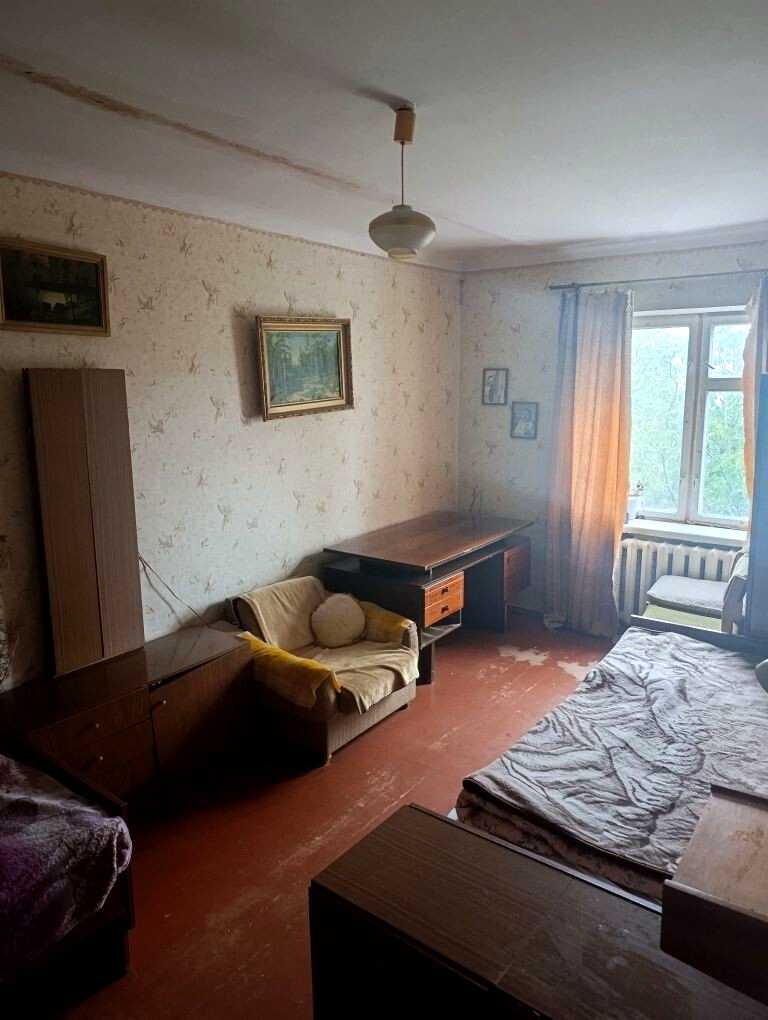 1874481699571533