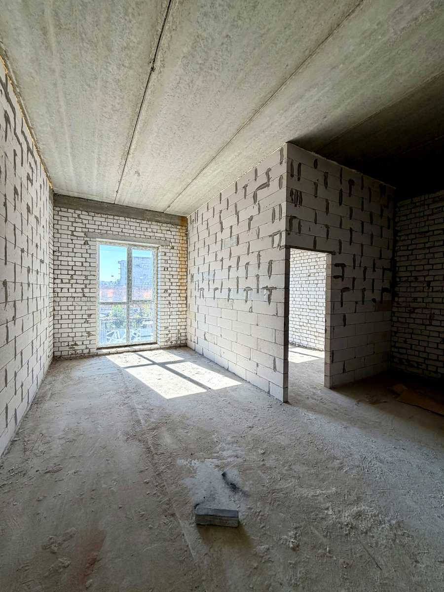 1874483634918877
