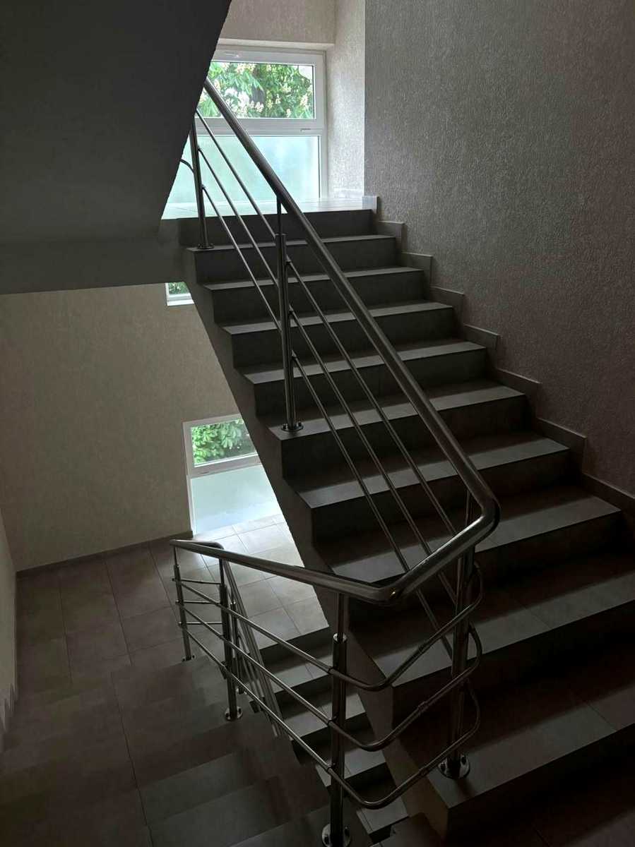 1874484804800048