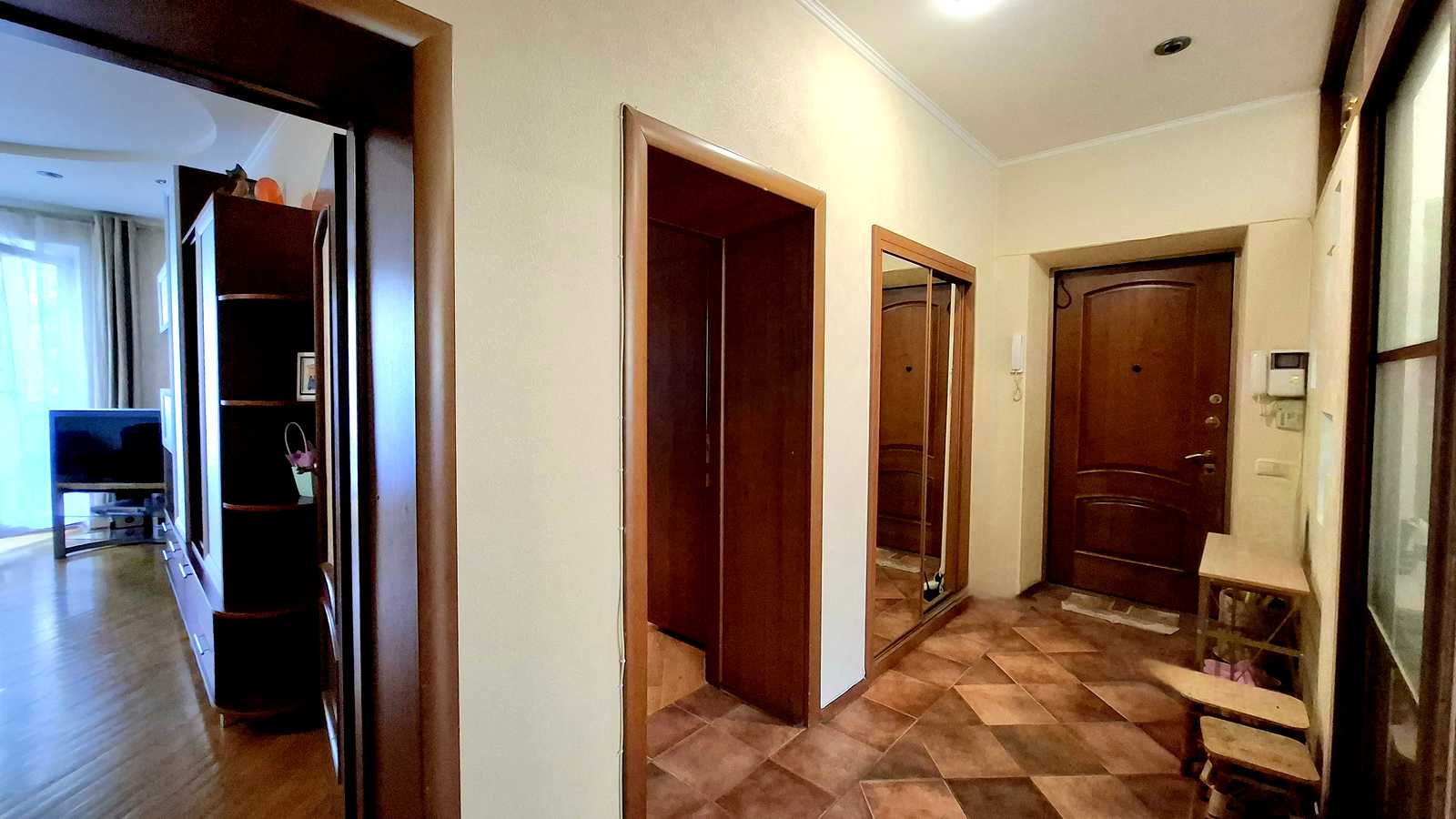 1874486374187430