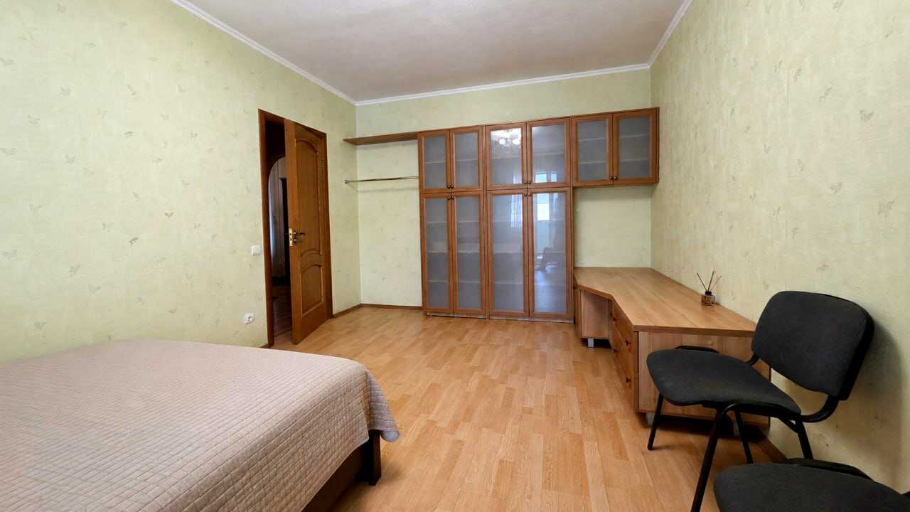 1874488712856332