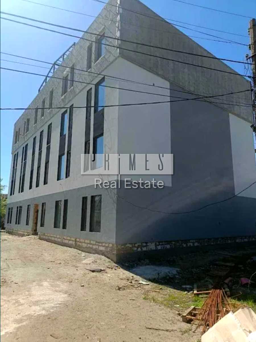 1874492646782559