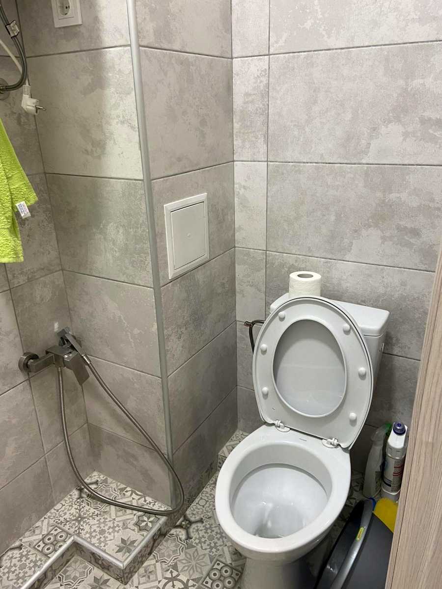 1874493770186648