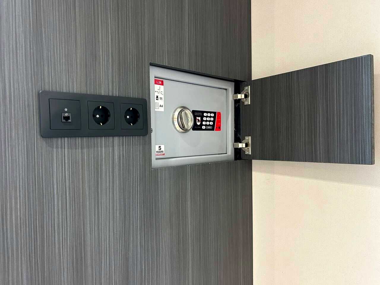 1874494826747560