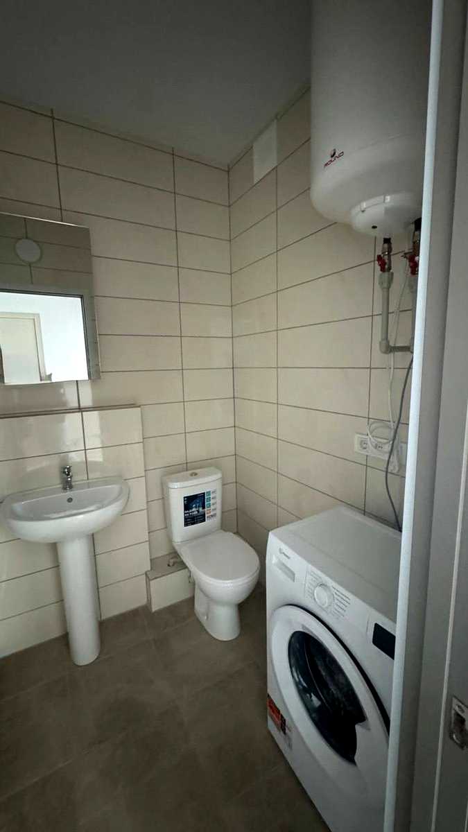 1874497789646328