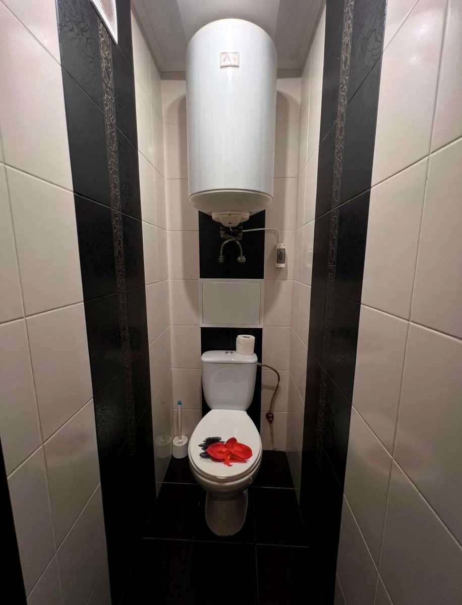 1874497861422079