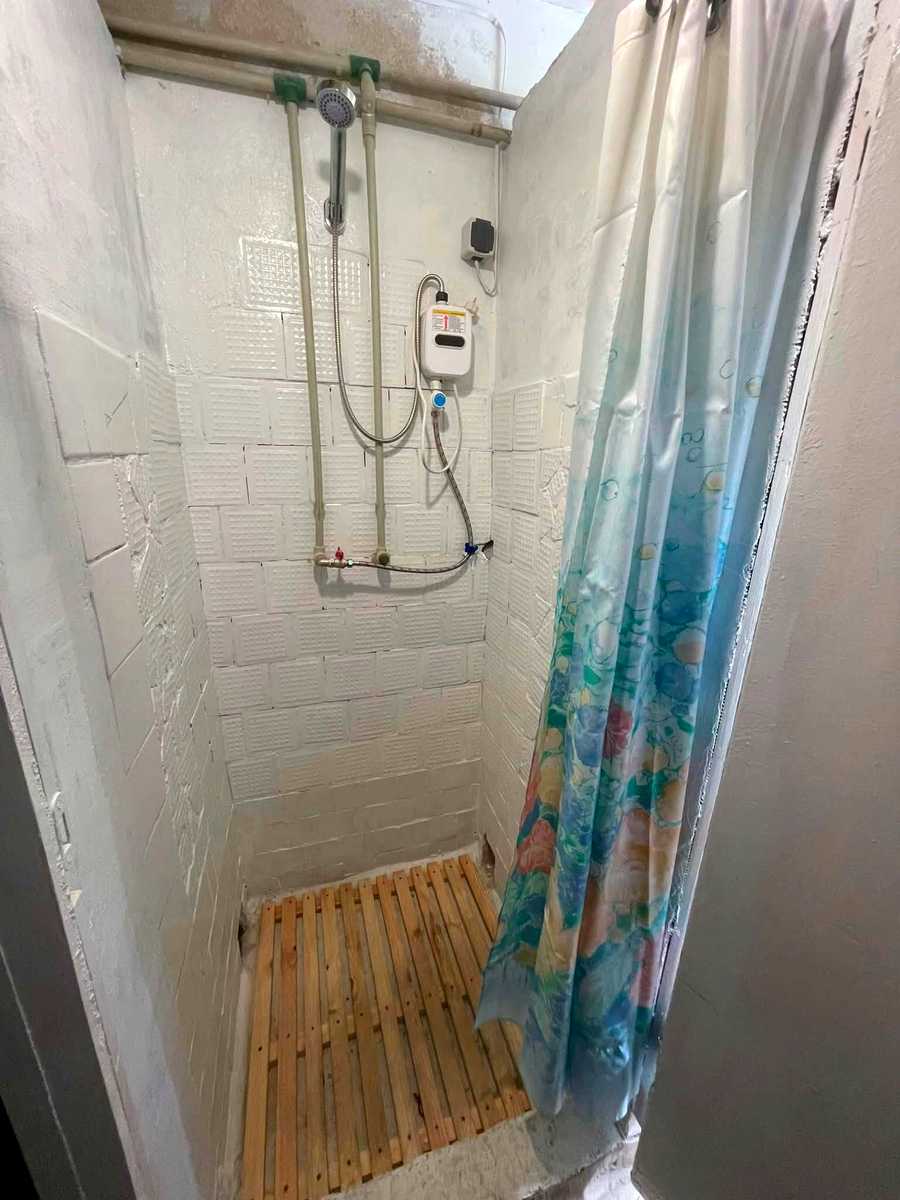 1874498680936856