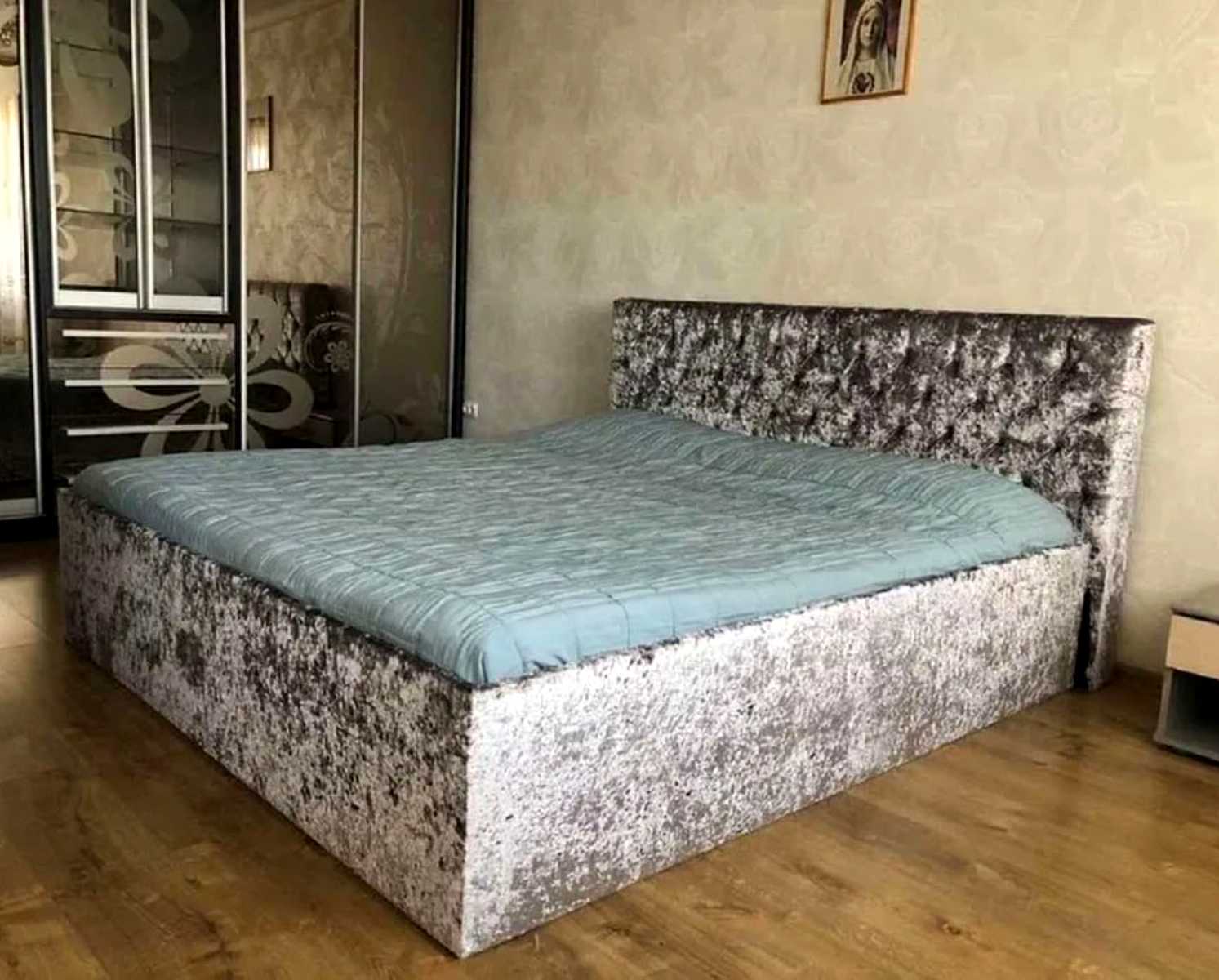 1874500768878413