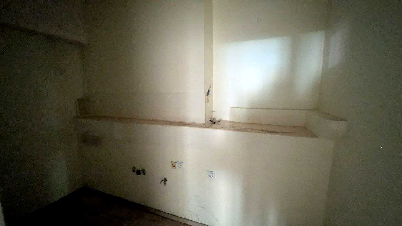 1874501324400332