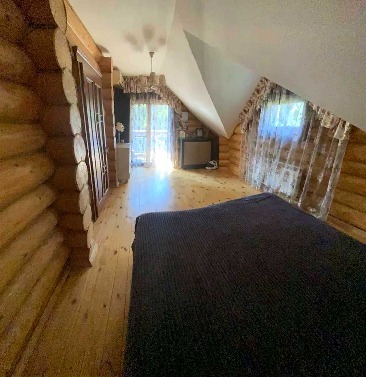 1874502399566199