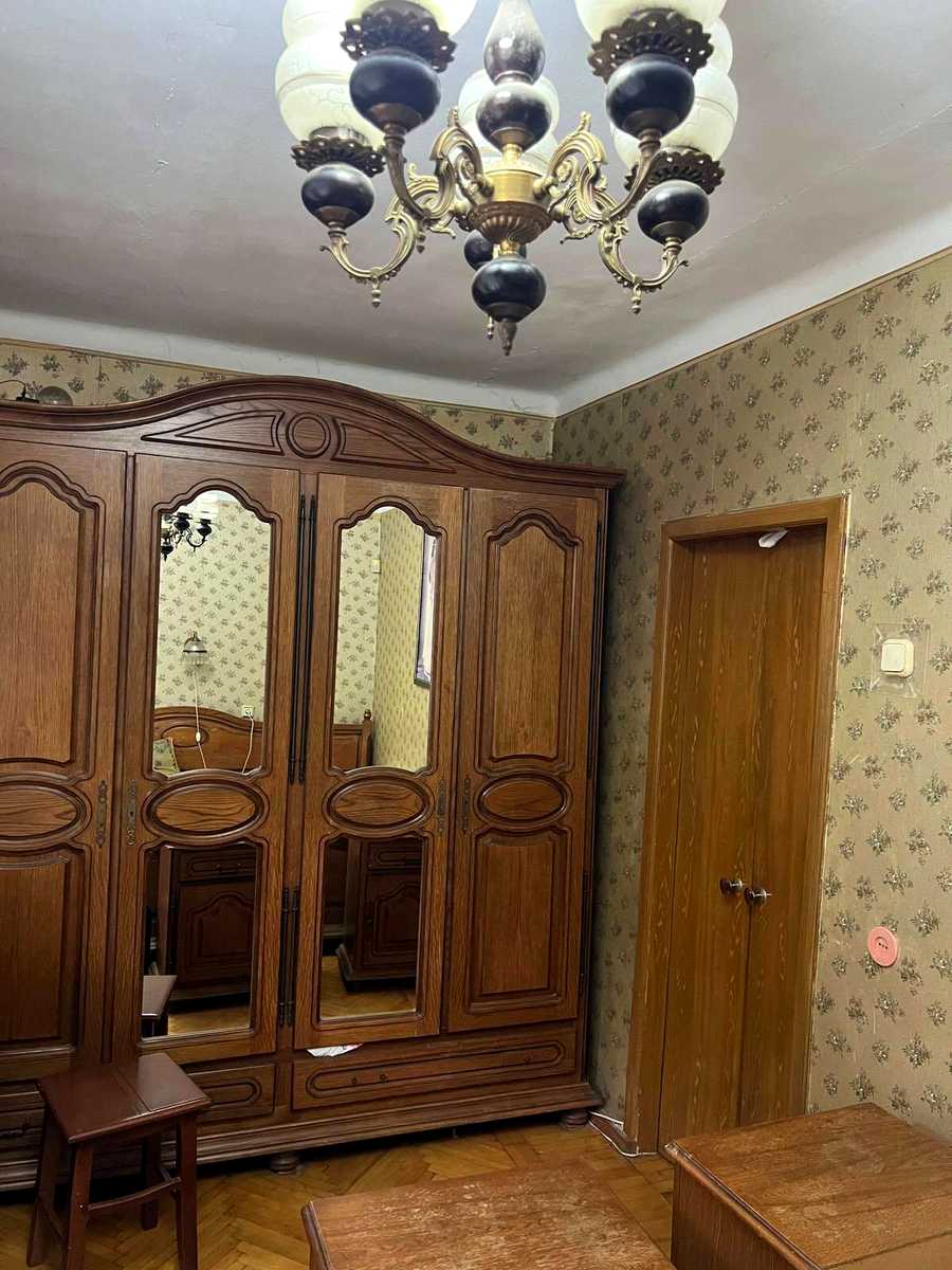 1874502760488195