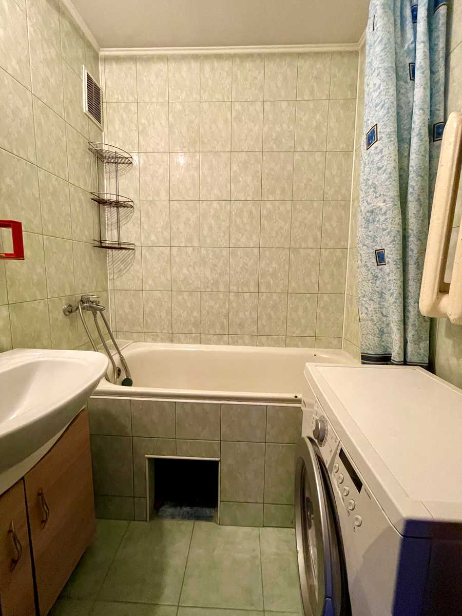 1874507410553249