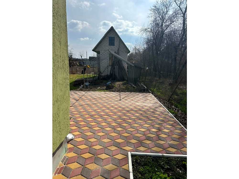 1874508571526600