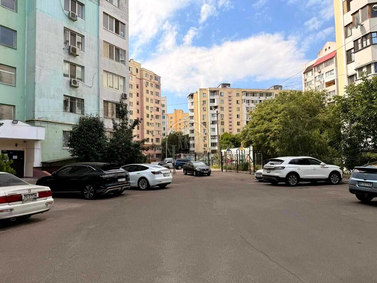 1874512295173056