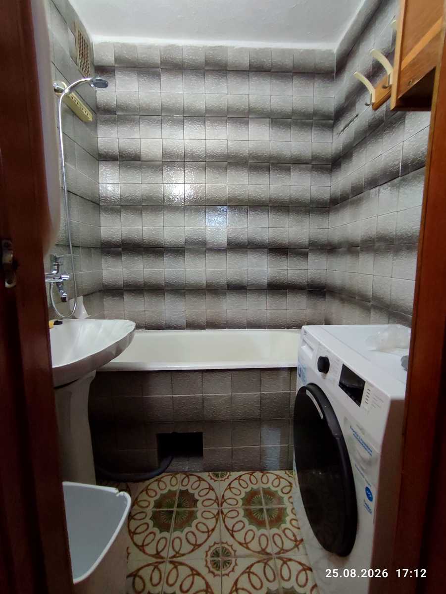 1874517465636003