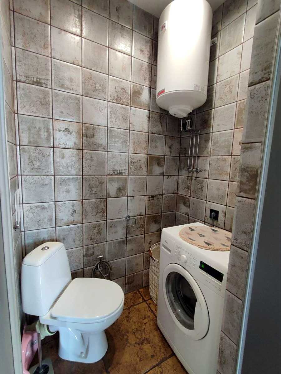 1874534858798085