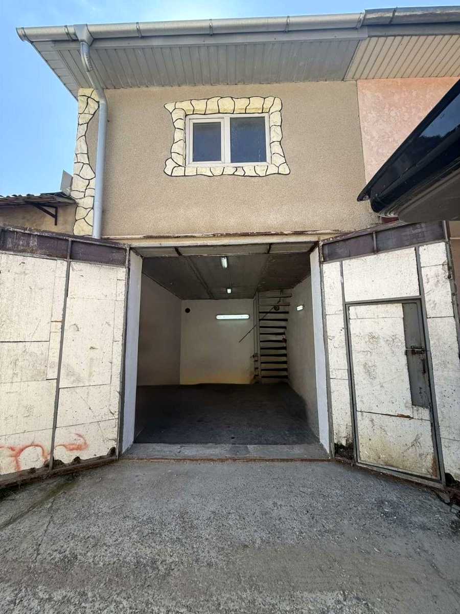1874553365866050