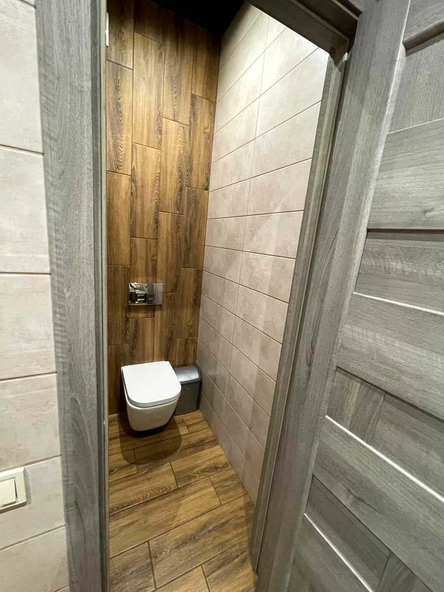 1874569903785624