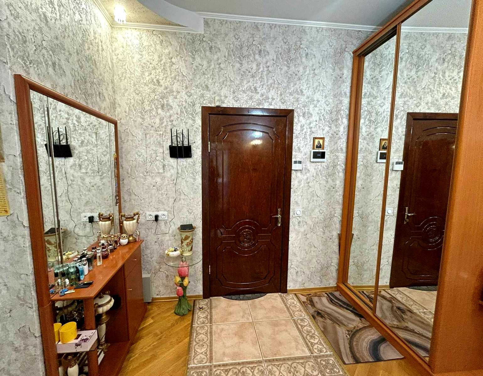 1874570636873533
