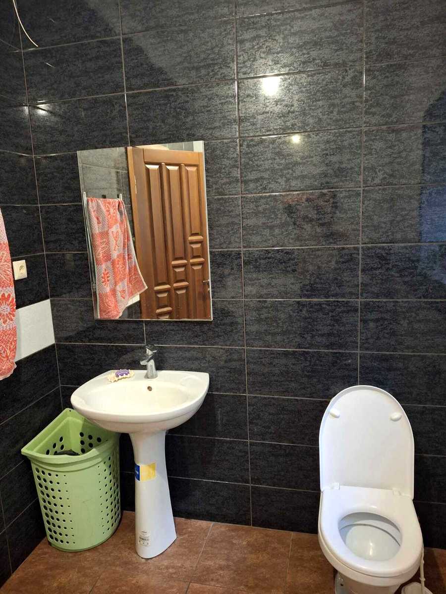 1874571637093665