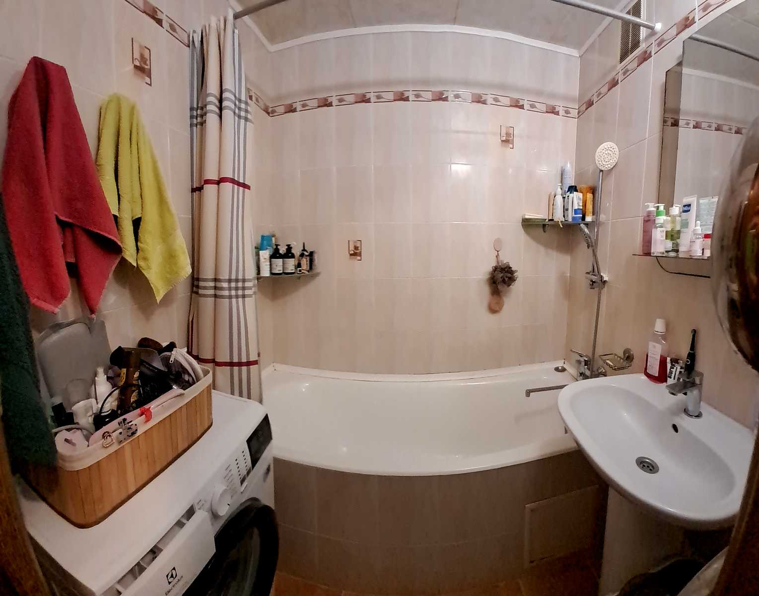 1874573328827094