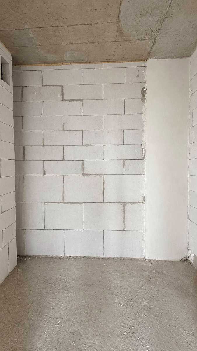 1874576345261857