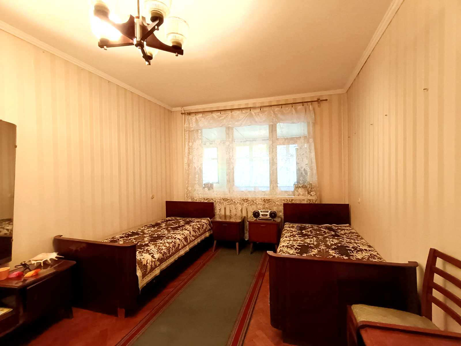 1874578653963965