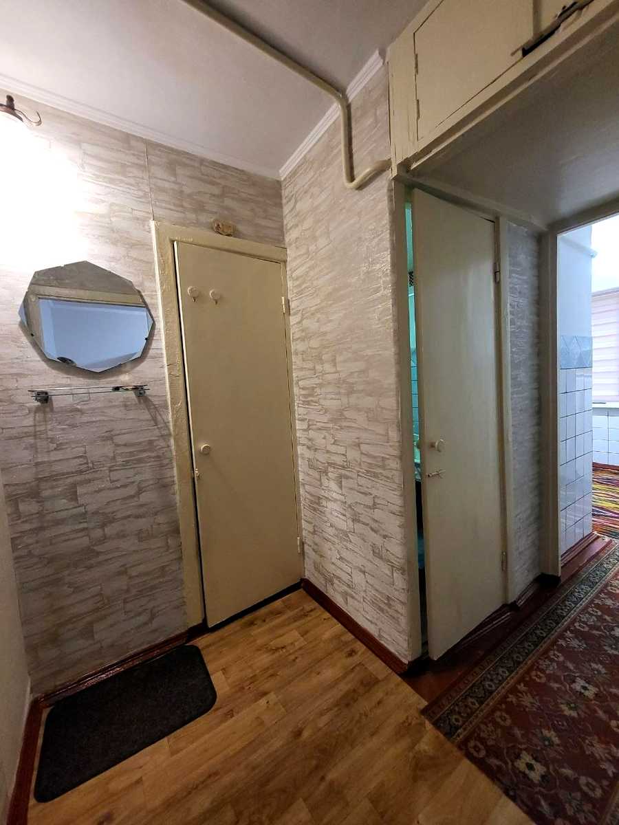 1874579842970276