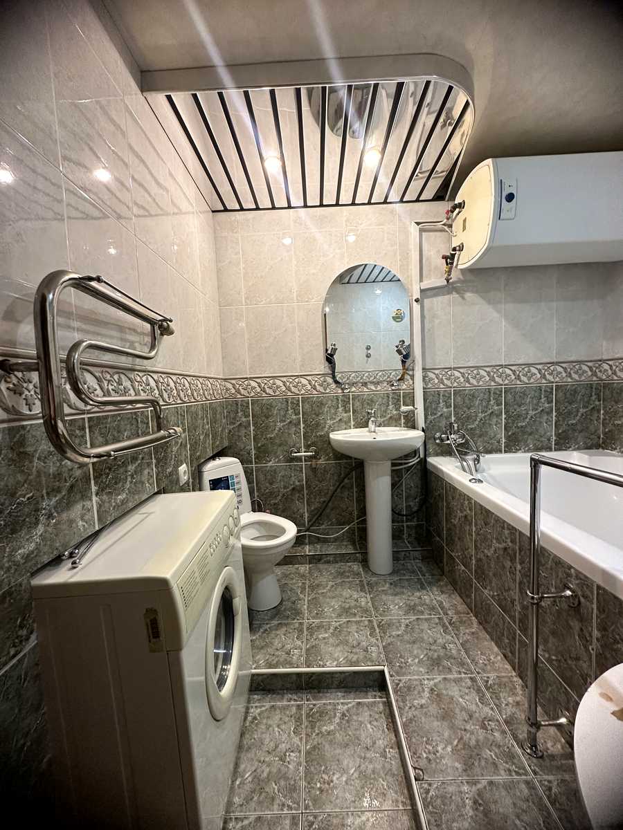 1874580674246281