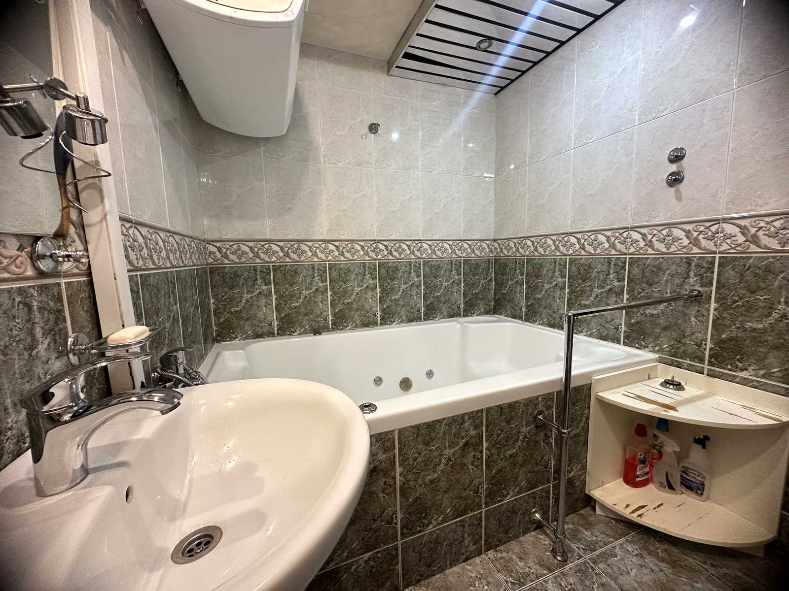 1874580675676091